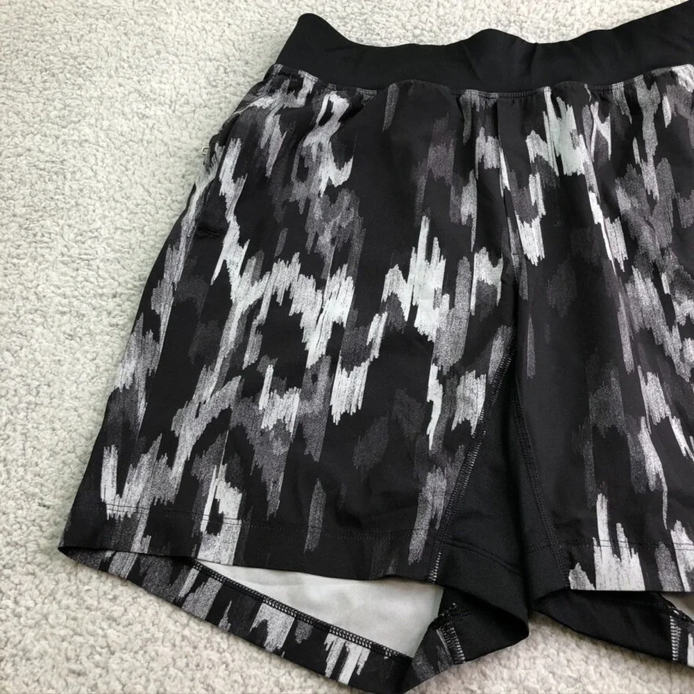 Lululemon T.H.E. Short Luxtreme Linerless 9 Rock Face Mercury Black Mens Small